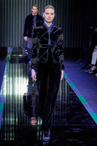Look 35